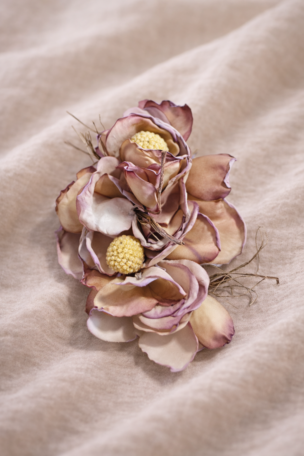 Soft Renkler Çiçek Broş