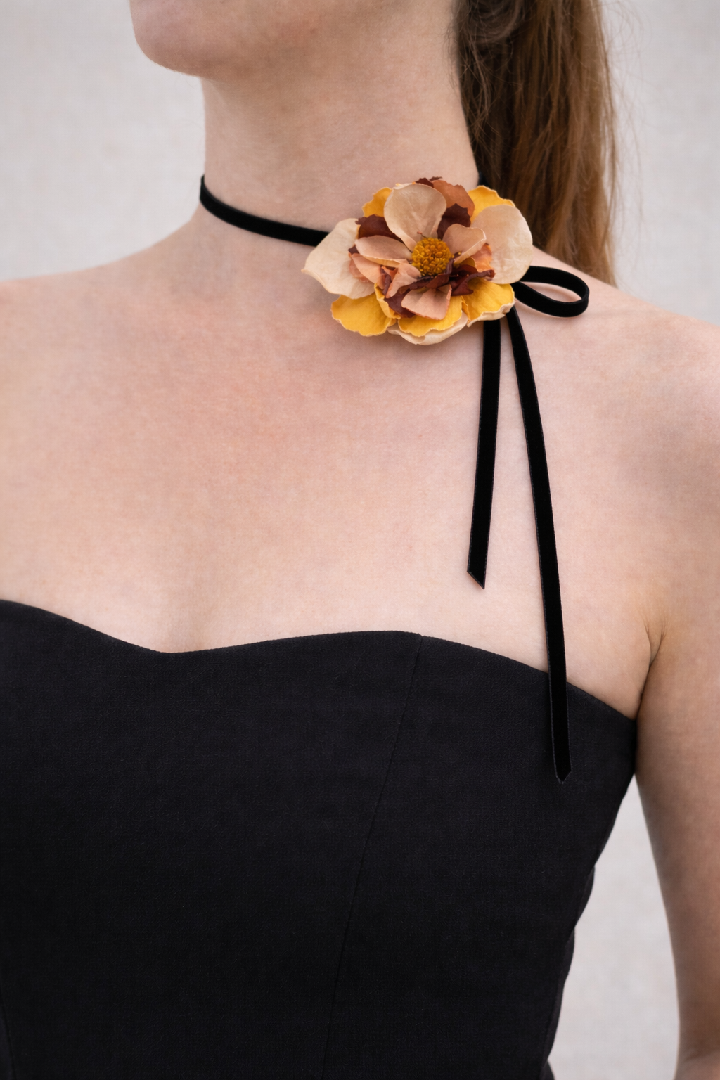 Turuncu Çiçek Broş